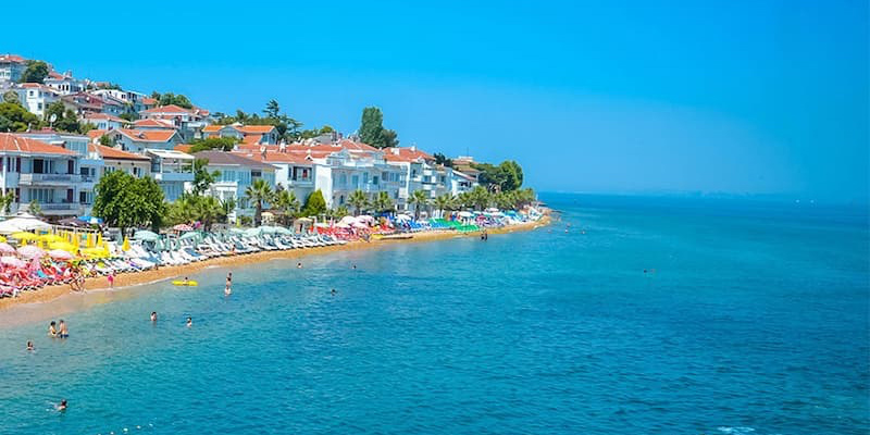 en güzel kınalıada plajları kınalıada plajları