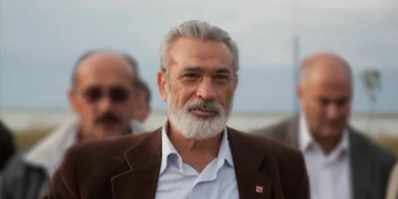 Şair ve yazar İsmet Özel